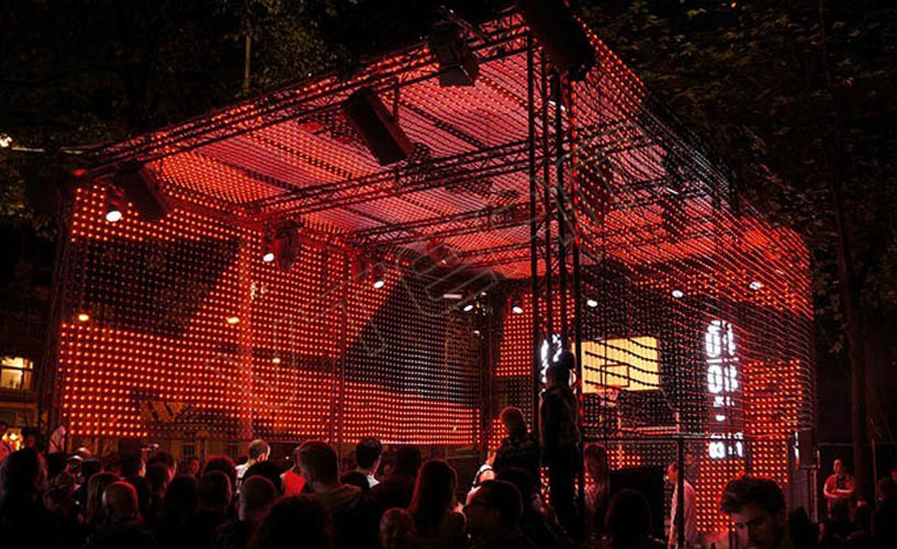 荷兰露天体育馆耐克颁布会 LED软屏MJ4-P100